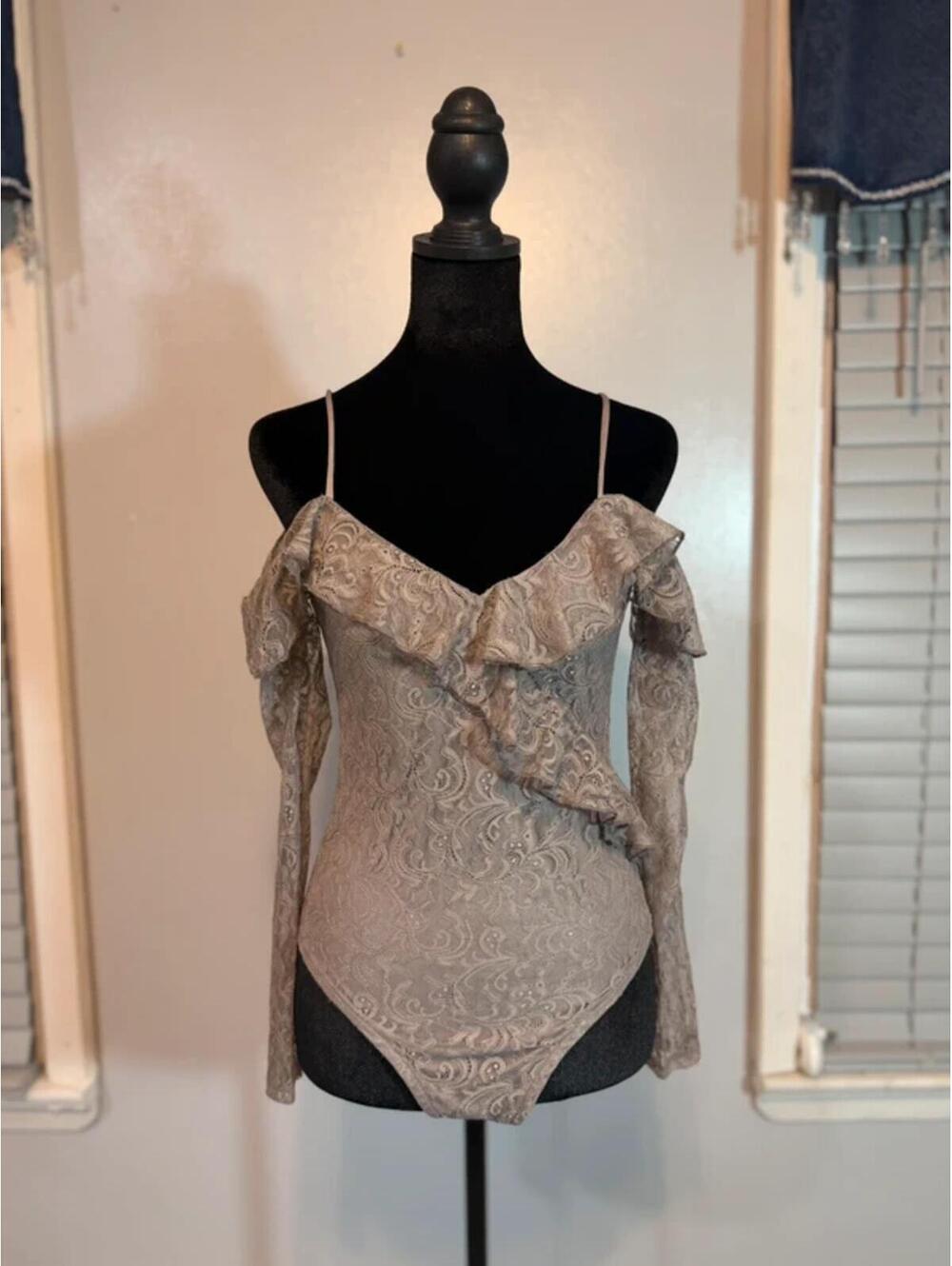 Topshop Lace Off Shoulder Bodysuit Taupe Coquette Fairycore Y2K Size 6